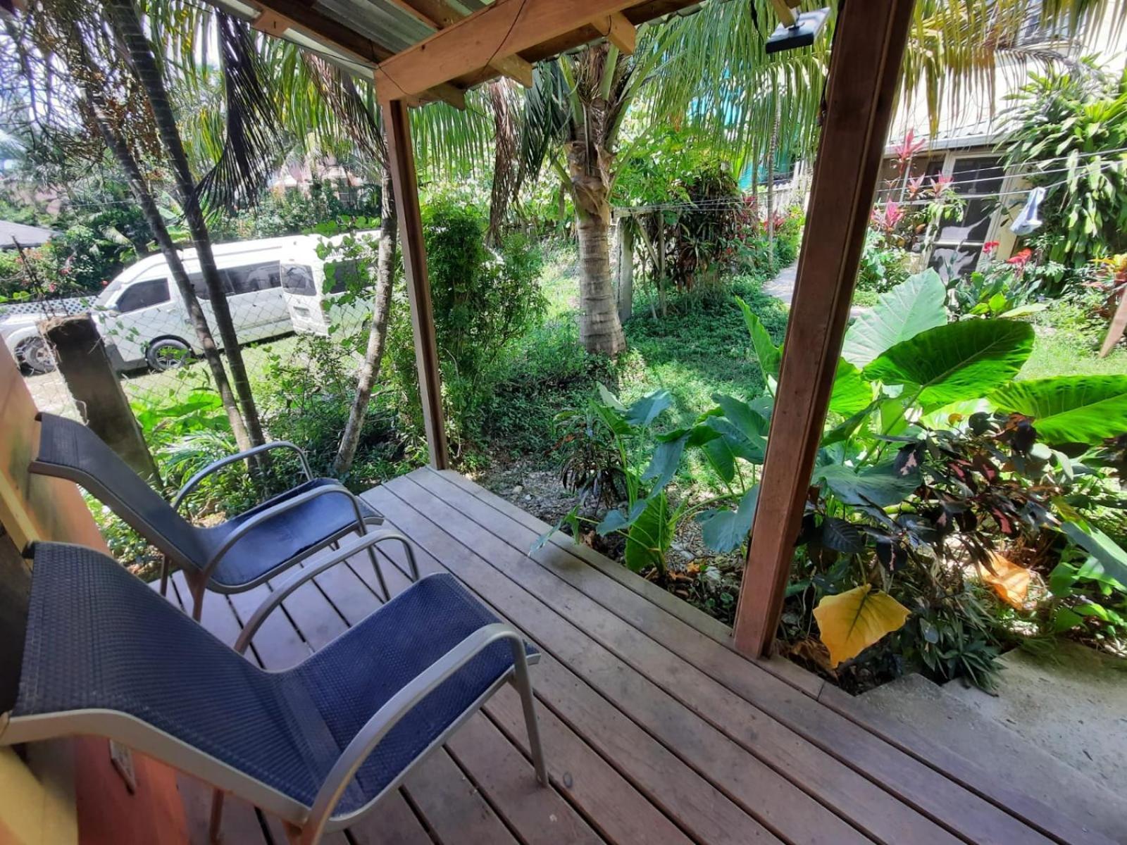 Roatan Backpackers' Hostel Sandy Bay Buitenkant foto