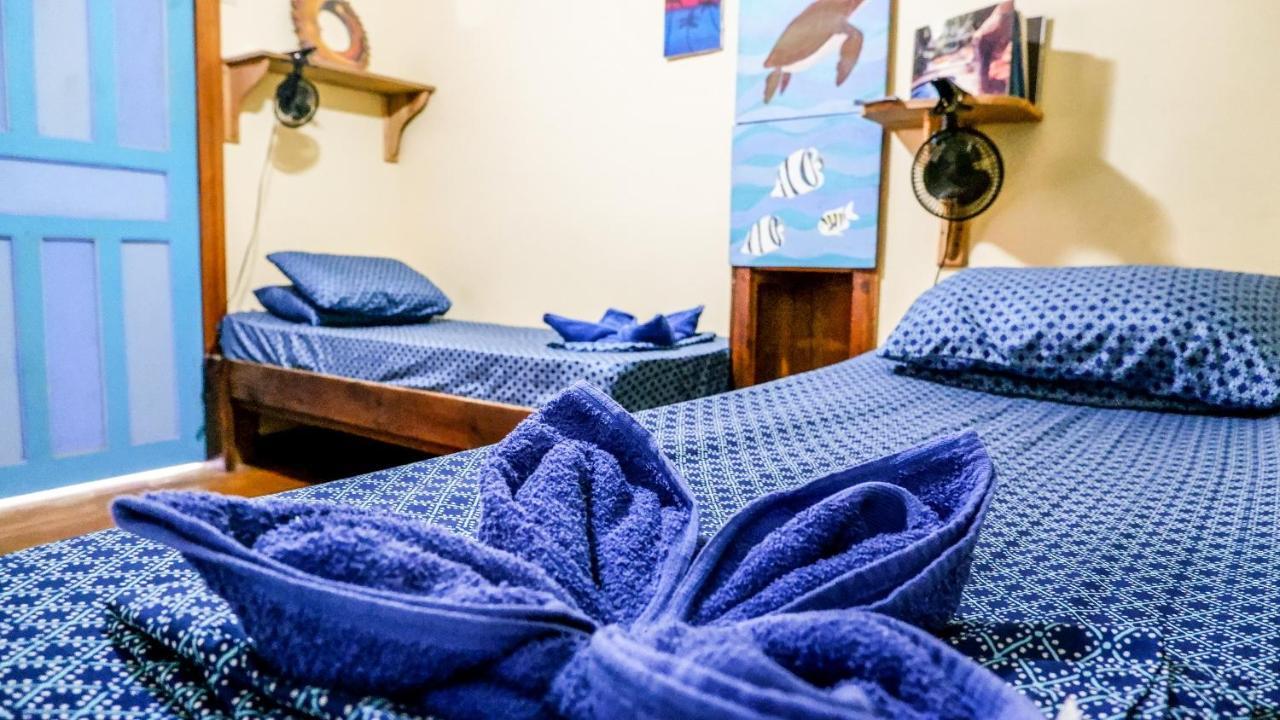 Roatan Backpackers' Hostel Sandy Bay Buitenkant foto