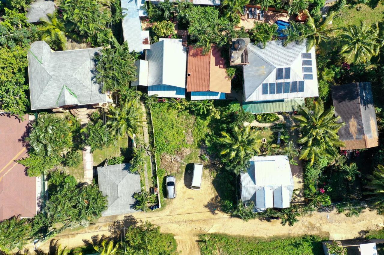 Roatan Backpackers' Hostel Sandy Bay Buitenkant foto